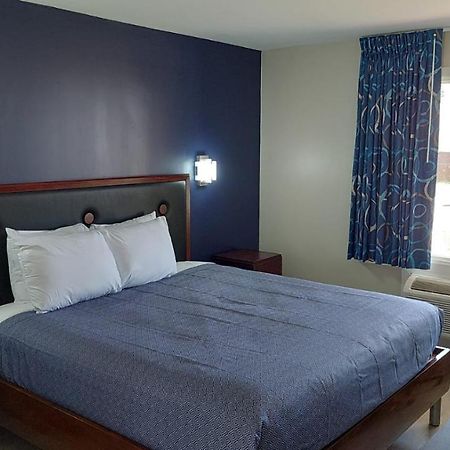 Economy 7 Inn Хамптън Екстериор снимка