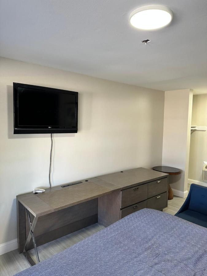 Economy 7 Inn Хамптън Екстериор снимка